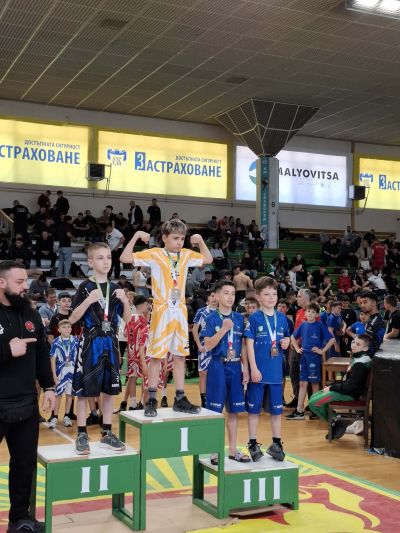 Състезателите на СК “Аргус“ завоюваха две шампионски титли, сребро и бронз на Държавния шампионат по ММА