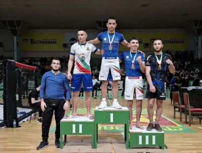 Състезателите на СК “Аргус“ завоюваха две шампионски титли, сребро и бронз на Държавния шампионат по ММА / Новини от Казанлък