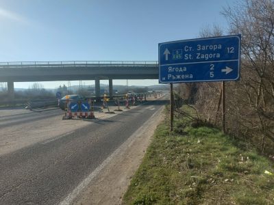 Областният управител обсъди с АПИ напредъка по ремонтите на пътищата в област Стара Загора