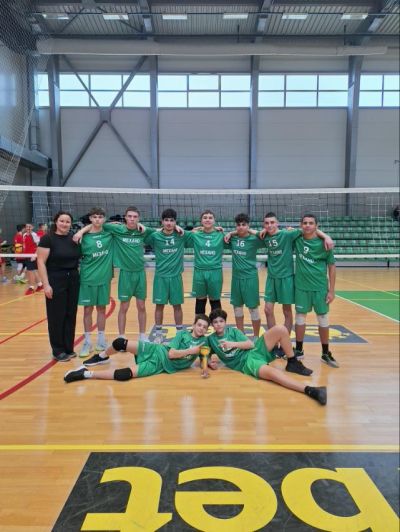 Не само професионалисти, но и спортисти