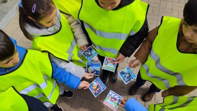 Деца от Казанлък станаха посланици на пътната безопасност / Новини от Казанлък