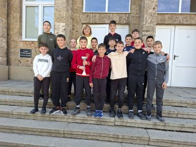 Злато и призови места за ОУ „Мати Болгария“ от ученическите игри в Стара Загора / Новини от Казанлък