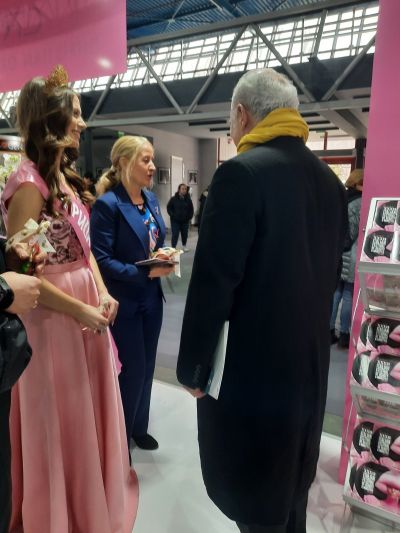 Долината на розите и нейните богатства бяха представени на престижен форум за красота 