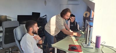 От класната стая към реалния бизнес