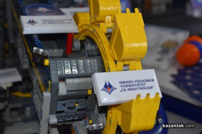 Второ издание на „Панорама на висшето образование“ в Казанлък привлече стотици ученици 