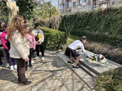 На Благовещение (25 март) ОУ „Чудомир“ - Казанлък отбеляза патронния си ден