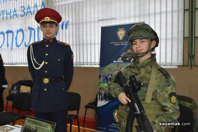 Второ издание на „Панорама на висшето образование“ в Казанлък привлече стотици ученици 