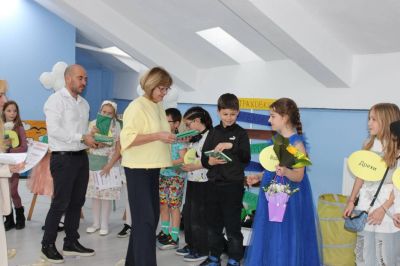 С иновативен театрален урок, учениците от ОУ ,,Мати Болгария“ отбелязаха Световната седмица на парите