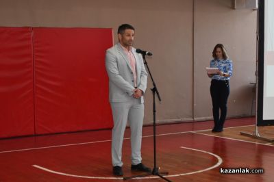 Второ издание на „Панорама на висшето образование“ в Казанлък привлече стотици ученици 