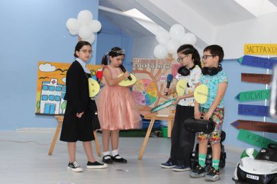 С иновативен театрален урок, учениците от ОУ ,,Мати Болгария“ отбелязаха Световната седмица на парите