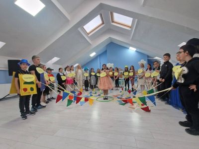 С иновативен театрален урок, учениците от ОУ ,,Мати Болгария“ отбелязаха Световната седмица на парите