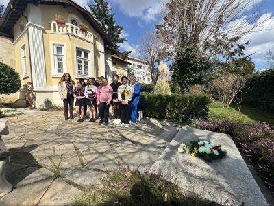 На Благовещение (25 март) ОУ „Чудомир“ - Казанлък отбеляза патронния си ден