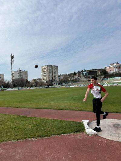 Казанлъчани с второ място на областния кръг по лека атлетика за момчета и момичета 5-7 клас