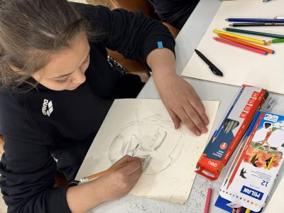 За девети път „Училище по карикатура“ събра млади творци в музей “Чудомир“