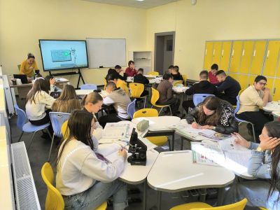 В ОУ “Мати Болгария“ бе открит новоизграден STEM център