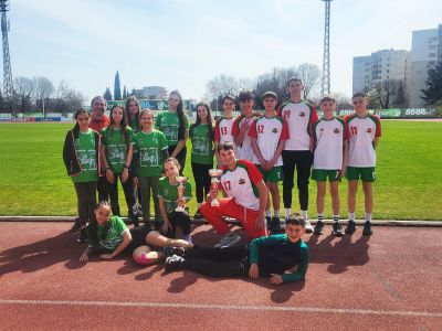 Казанлъчани с второ място на областния кръг по лека атлетика за момчета и момичета 5-7 клас / Новини от Казанлък