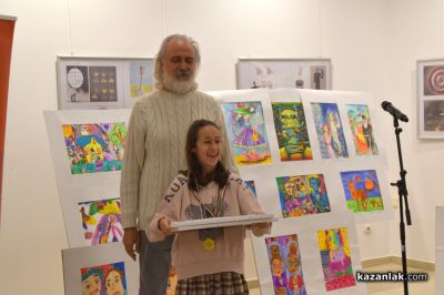 Десетки млади таланти с награди от националните конкурси „Малките нашенци“ и „Присмехулници“ в Казанлък