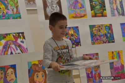 Десетки млади таланти с награди от националните конкурси „Малките нашенци“ и „Присмехулници“ в Казанлък