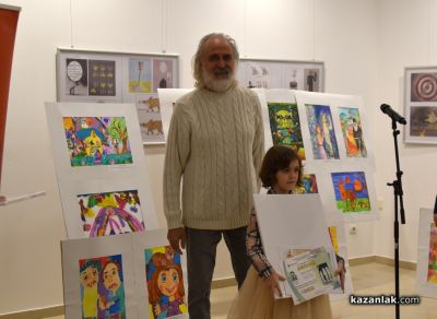 Десетки млади таланти с награди от националните конкурси „Малките нашенци“ и „Присмехулници“ в Казанлък