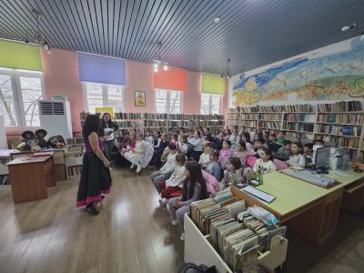 Първокласниците от ОУ „Мати Болгария“ отпразнуваха Празника на буквите в библиотека „Искра“