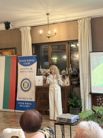 Инър Уийл клуб Казанлък “Роза Алба“ събра 5 200 евро за „Успение Богородично“ в Шипка