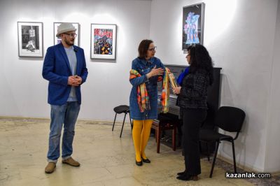 Новата изложба на казанлъчанина Георги Гечев – личен разказ в комикси за творческия път на артиста и неговите житейски преживявания