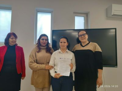 Ученици от ПГЛПТ получиха удостоверения за придобит практически опит в проект „Модернизиране на професионалното образование и обучение“ / Новини от Казанлък