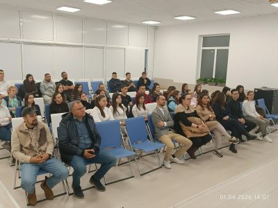 Ученици от ПГЛПТ получиха удостоверения за придобит практически опит в проект „Модернизиране на професионалното образование и обучение“