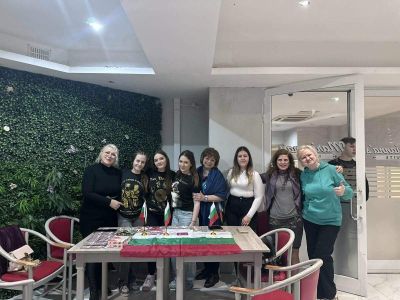 Пианистката Николета Караджова от казанлъшката школа ,,Орфей‘‘ спечели “сребърна лира“ в Малта