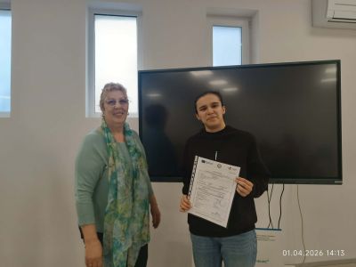 Ученици от ПГЛПТ получиха удостоверения за придобит практически опит в проект „Модернизиране на професионалното образование и обучение“