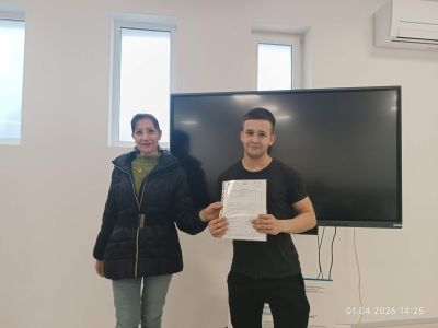 Ученици от ПГЛПТ получиха удостоверения за придобит практически опит в проект „Модернизиране на професионалното образование и обучение“