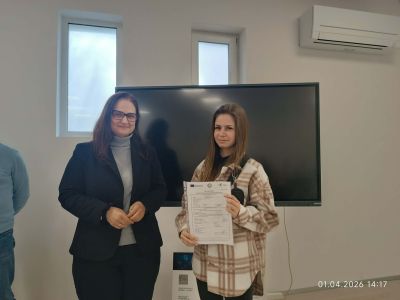 Ученици от ПГЛПТ получиха удостоверения за придобит практически опит в проект „Модернизиране на професионалното образование и обучение“