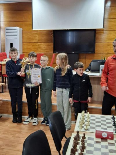 Шахматистите на ОУ „Мати Болгария“ - Казанлък се класираха за държавните финали