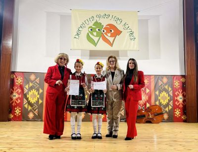 Блестящо представяне за децата от Вокална група “Пеещи звънчета” на национален конкурс / Новини от Казанлък