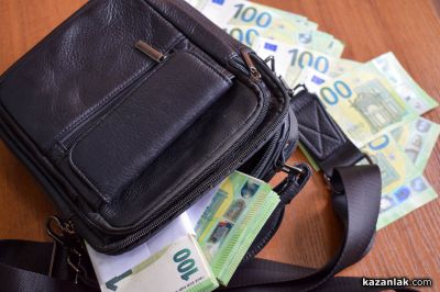 Задигнаха близо 3000 евро и документи от незаключен товарен автомобил в Мъглиж  / Новини от Казанлък