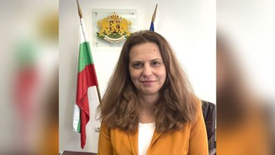 Поздравление на областния управител Ива Радева за професионалния празник на работещите в здравеопазването – 7 април / Новини от Казанлък