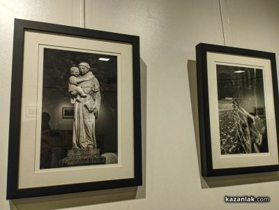 Румен Сомов подреди първата си самостоятелна фотографска изложа в Казанлък 