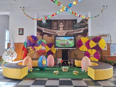 Великденско настроение в Хуманитарната гимназия в Казанлък / Новини от Казанлък