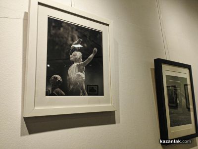 Румен Сомов подреди първата си самостоятелна фотографска изложа в Казанлък 