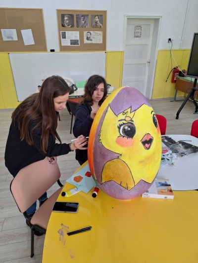 Великденско настроение в Хуманитарната гимназия в Казанлък