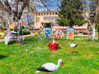 Казанлъшкото село Енина в празнична великденска премяна
