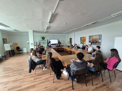 Младежи от цялата страна се събраха в Казанлък за националния семинар на Интеракт