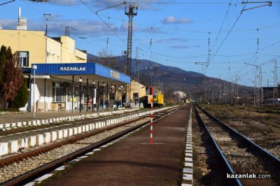 Пускат над 13 000 допълнителни места във влаковете за Великденските празници / Новини от Казанлък