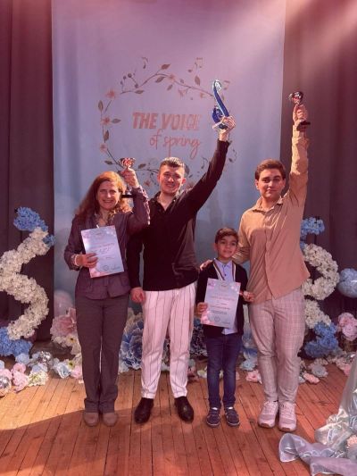 Високо отличие за Николай Иванов и златни медали за певците от школа ,,Орфей“