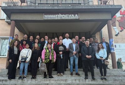 Кандидати за народни представители от ДПС се срещнаха с жителите на с. Копринка / Новини от Казанлък