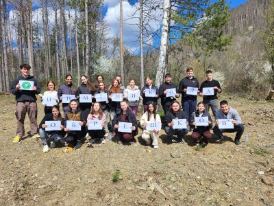 Горски служители от Казанлък и ученици залесяваха край Шипка