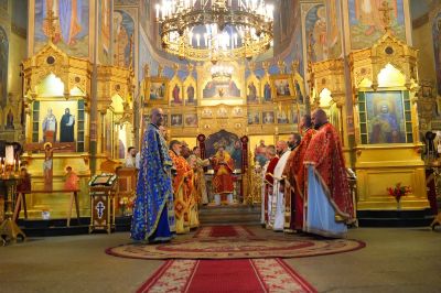 На Светли понеделник - митрополит Киприан служи в храм-паметника “Рождество Христово“