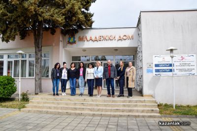 Сдружение „Жените на Казанлък“ и Комисията за защита от дискриминация подписаха меморандум за сътрудничество