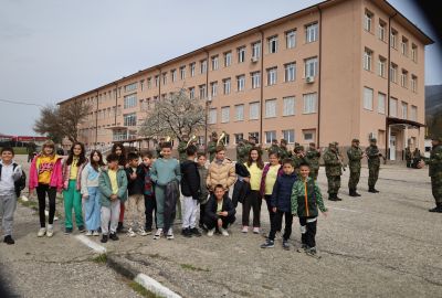 Малки и големи посетиха поделението на 61-ва Стрямска механизирана бригада в Казанлък в деня на отворените врати