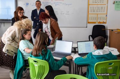Откриване на новaтa STEM среда в ОУ “Св. Паисий Хилендарски“ - Казанлък 